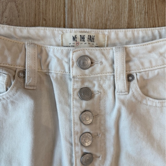 Free People Worn White Denim Distressed Mini Skirt Size 26 - Picture 5 of 7